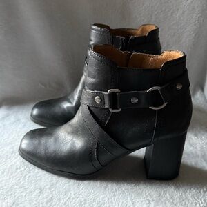 Natural Soul Black Leather Ankle Boots Women’s Size 8.5M Side Zip Whimsigoth